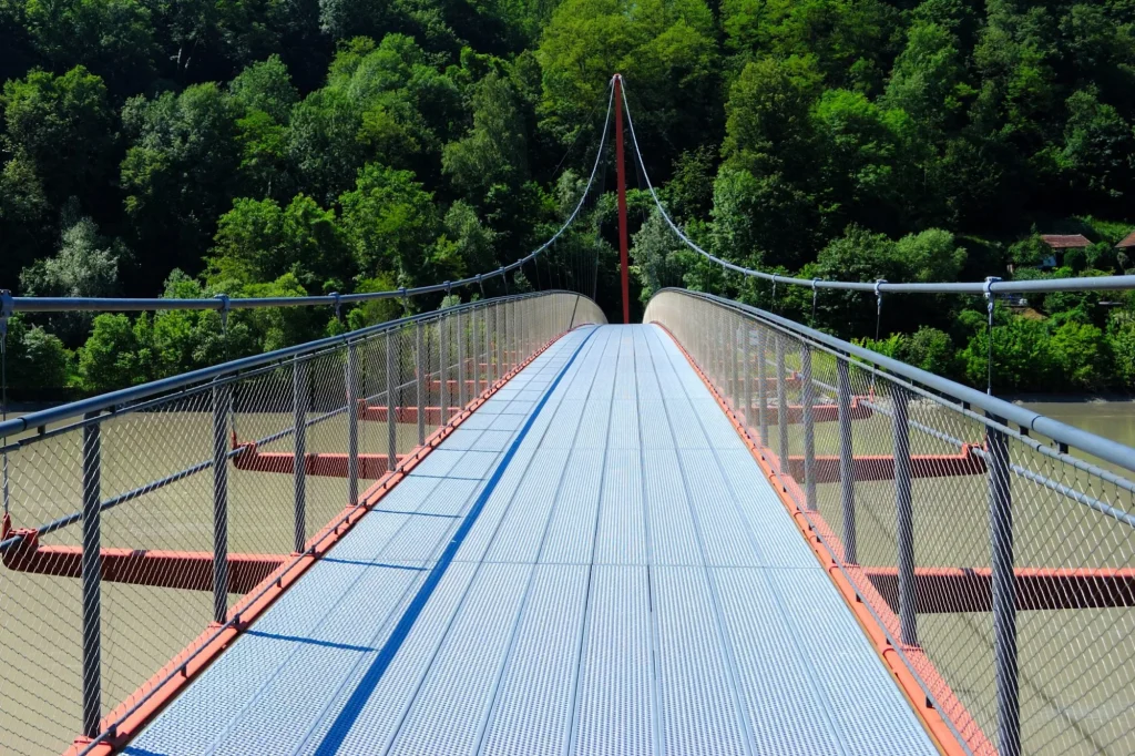 Puente sobre el Danubio